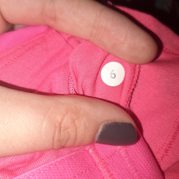 NWOT lululemon yoga tank top w/ built-in bra - Picture 6 of 7